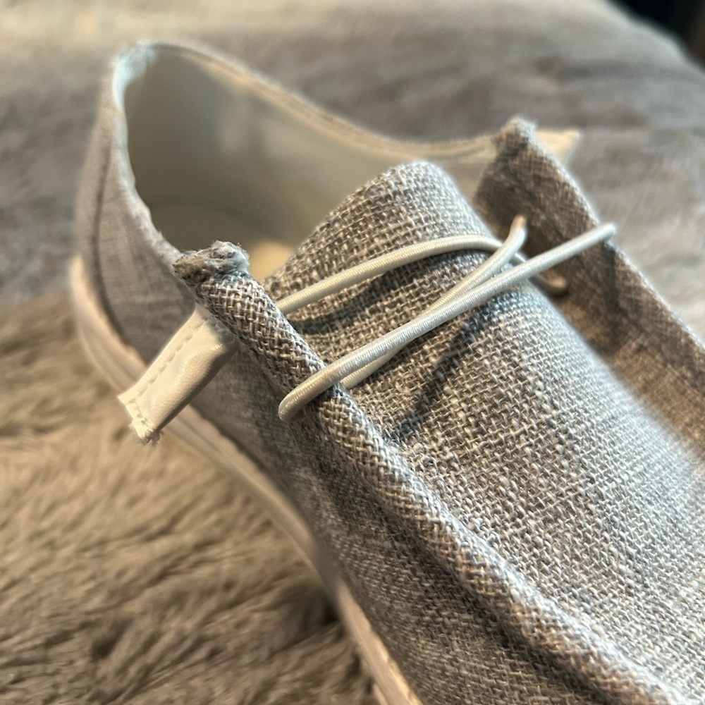 Women’s Shoes - Picture 6 of 11